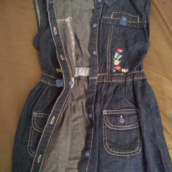 💕3/25💕 CUTE!! Button up dress with floral print - Picture 4 of 5